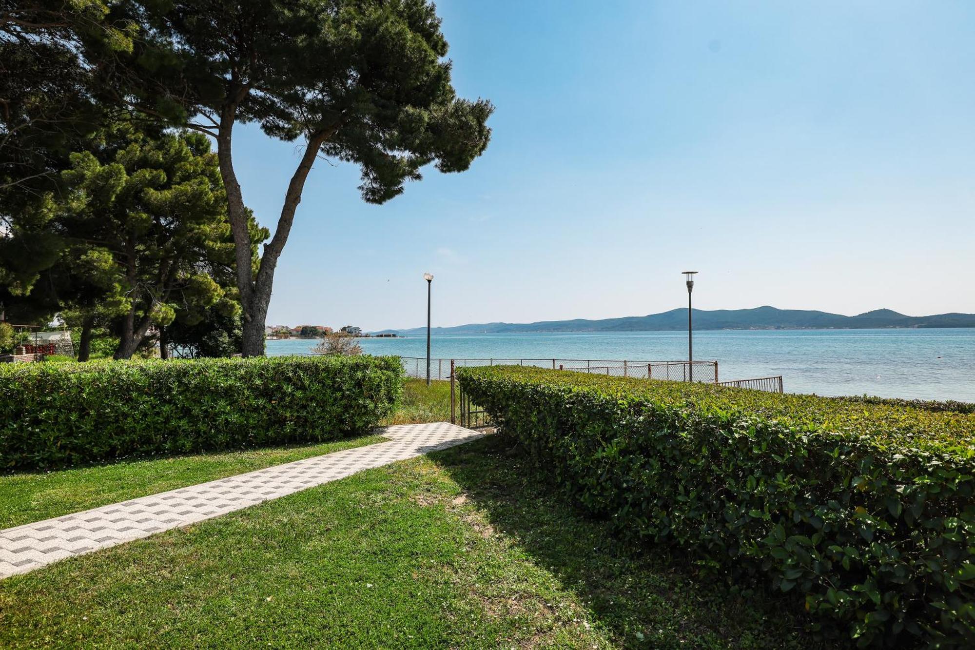 Apartments Becky On A Sandy Beach Without Crowd Sukošan Kültér fotó